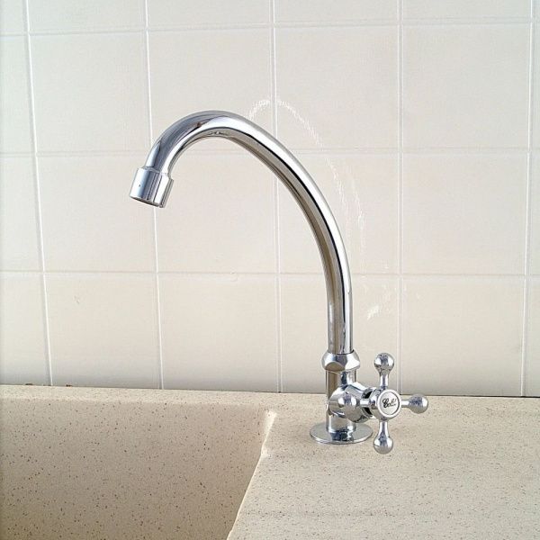 Смеситель для кухни одноручковый на одну воду хром  Potato Эверест B41-065