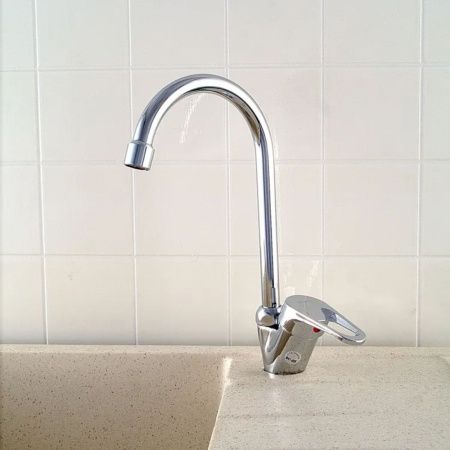 Смеситель для кухни монокомандный хром Potato Эверест B 41-028