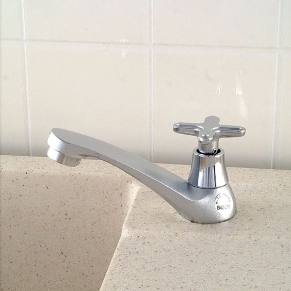 Смеситель водоразборный одноручковый на одну воду хром  Potato Эверест B42-350