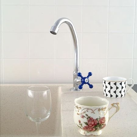 Кран водоразборный одноручковый на холодную воду хром  Potato Эверест B41-353